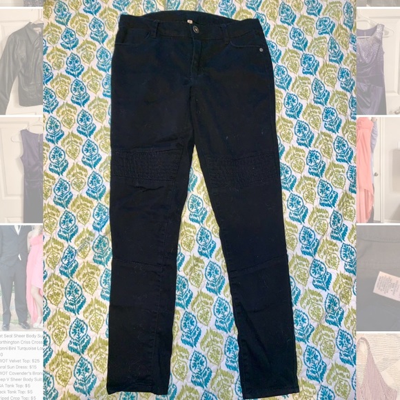 Black Jeans - Picture 1 of 3